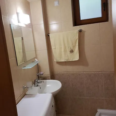 Ski-in Ski-out 2a7 Grand Monastery *